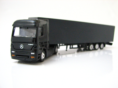 Mercedes Actros Sattelzug schwarz Rohling 1:87