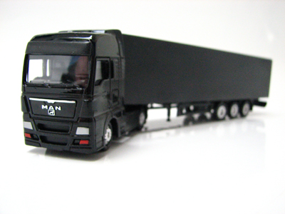 MAN Sattelzug schwarz Rohling 1:87